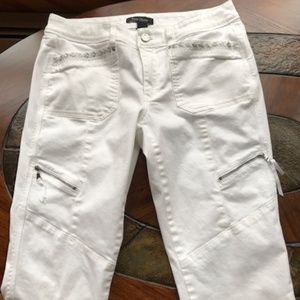 White House Black Market crop pants Sz 8 Like new